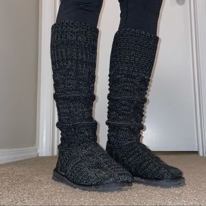 Mukluk slippers. Sz 6